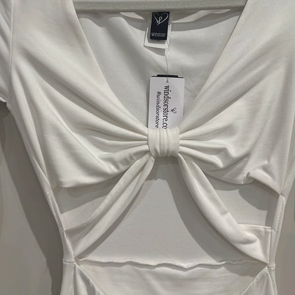 COPY - White Windsor Dress Long Sleeve Short Dress - Picture 2 of 3